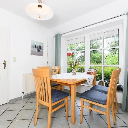Auf Dem Sjuts Apartment